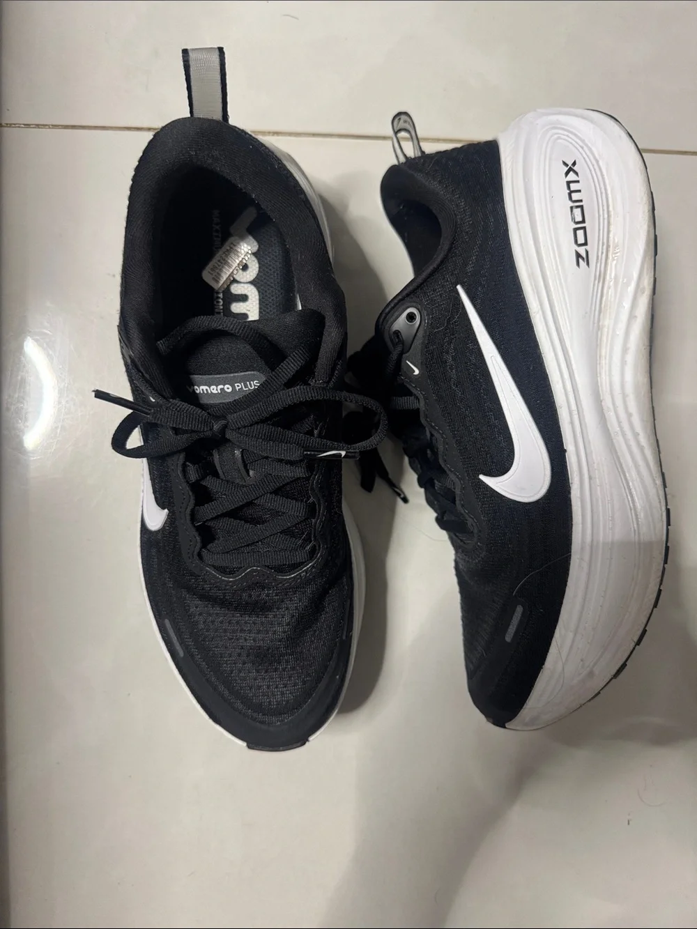 Nike Vomero 18 Running Sneakers - Picture 4 of 4